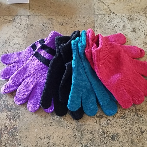 Girl's mittens - Picture 2 of 3